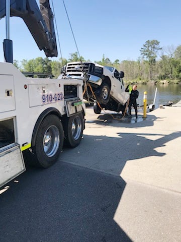 Accident Equipment Recovery near Port North Gate for Prompt Towing Service