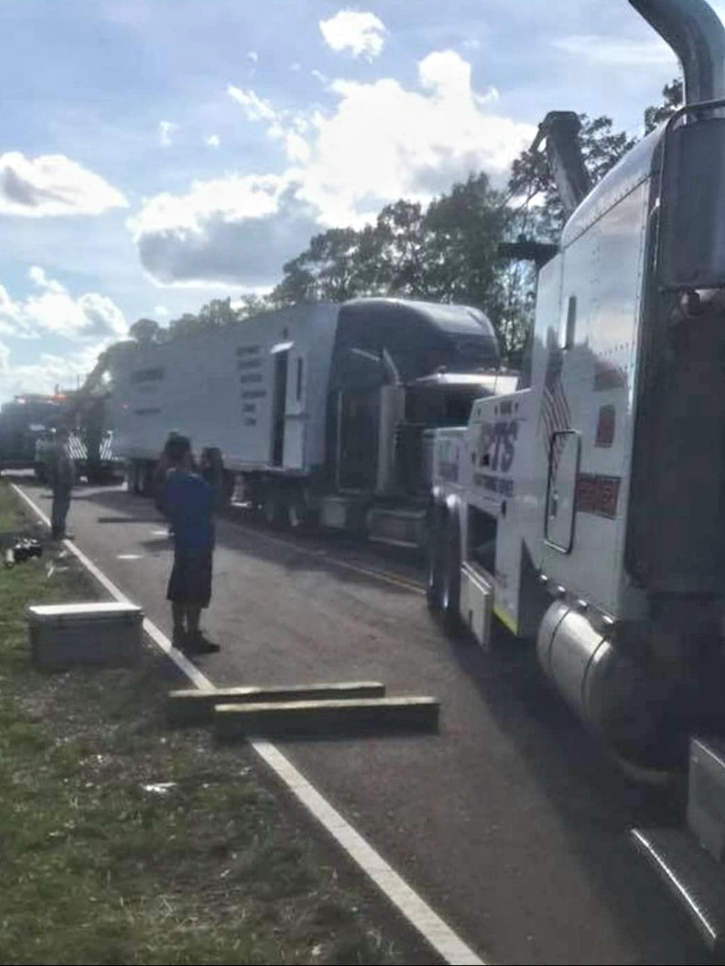Accident Equipment Recovery near Wilmington Port for Prompt Towing Service