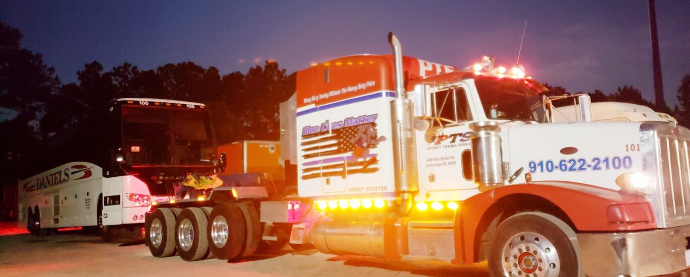 Heavy Duty Towing near Burnett Blvd for Prompt Towing Service