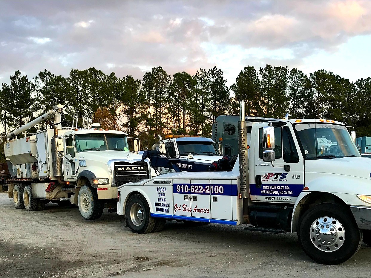 Heavy Duty Towing near Downtown Wilmington for Prompt Towing Service