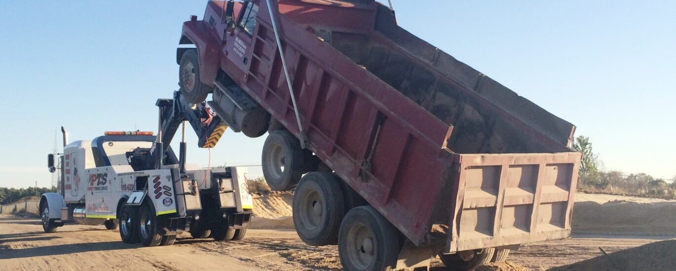 Heavy Duty Towing near Port Main Gate for Prompt Towing Service
