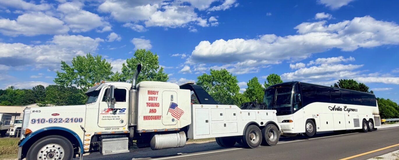 Heavy Duty Towing near Port Main Gate for Prompt Towing Service
