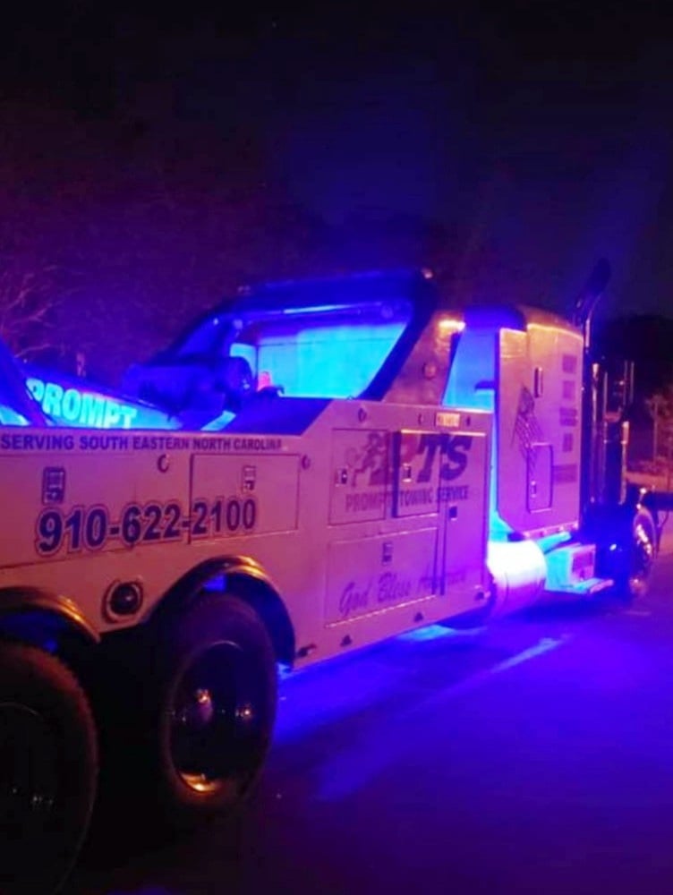 Heavy Equipment Transport near Port Main Gate for Prompt Towing Service